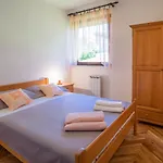 For Families With Children Krk - 5396 Apartamento